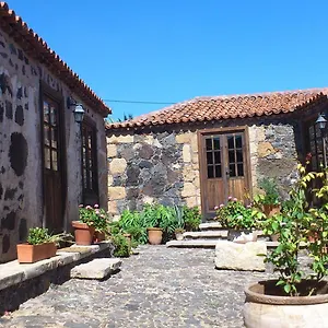 Vera De La Hoya Landhaus